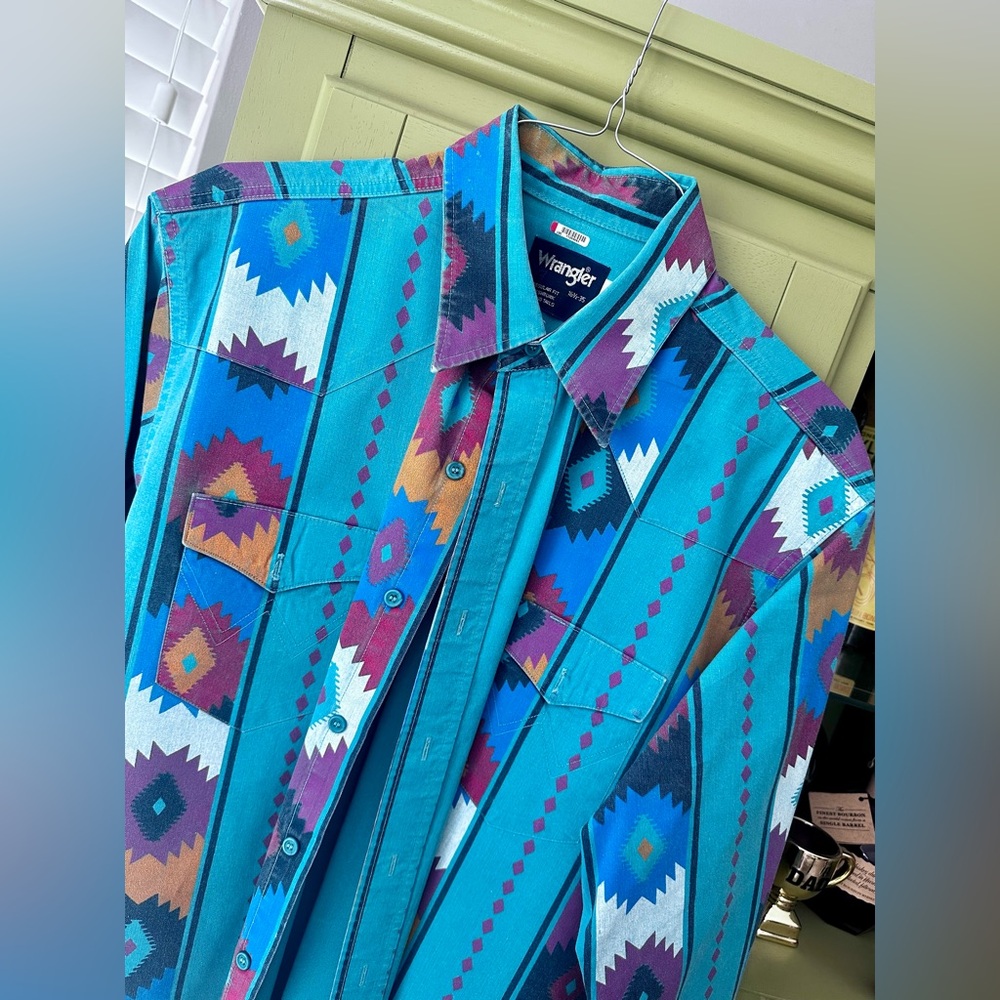 Vintage Wrangler Turquoise and Purple Geometric Shirt - Picture 6 of 8